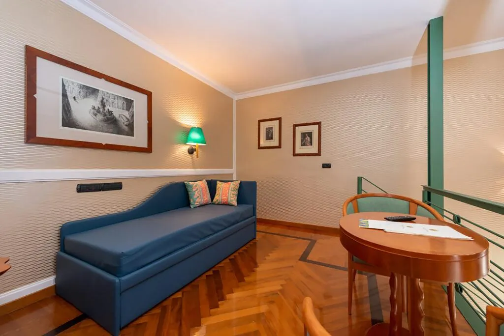 JUNIOR SUITE SEA VIEW Room, Grand Hotel Ortigia, Catania