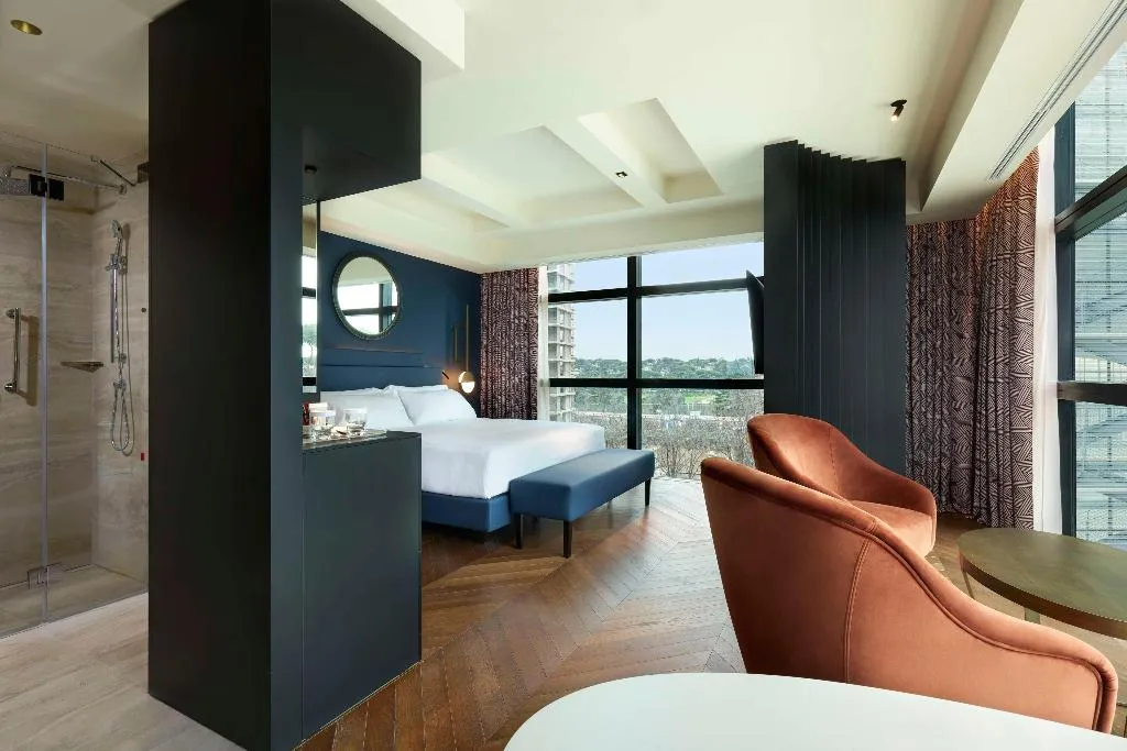 DOUBLE KING SIZE BED Room, Hilton Rome Eur La Lama, Rome