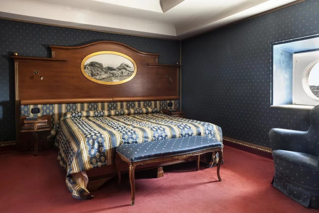 DOUBLE SUPERIOR Room, Hotel Royal, Catania