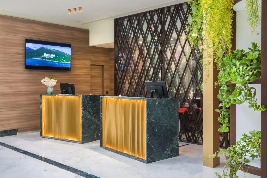 Lobby, Occidental Sevilla Viapol, Seville