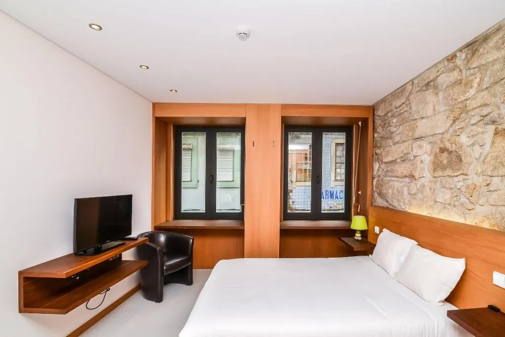 Room, Reis De Gaia, Porto
