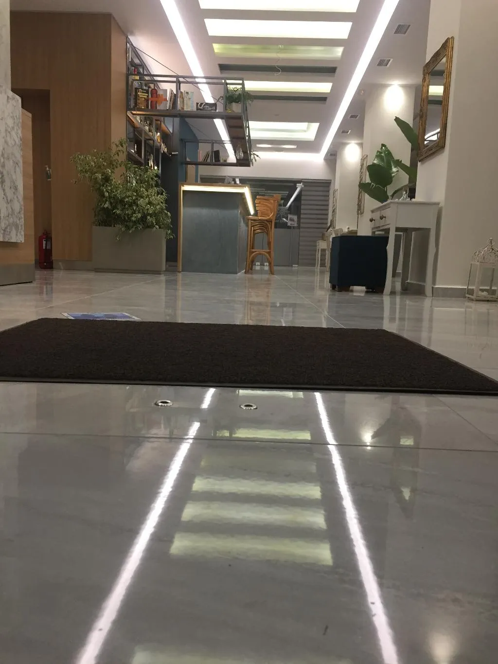 Lobby, Voula, Crete