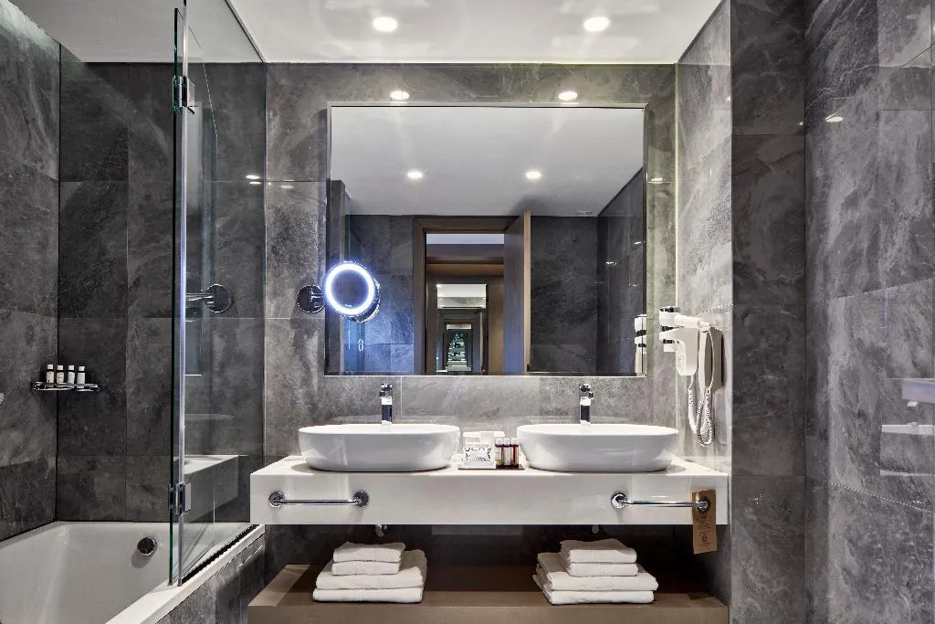 Double or Twin EXECUTIVE Room, Electra Metropolis, Athens