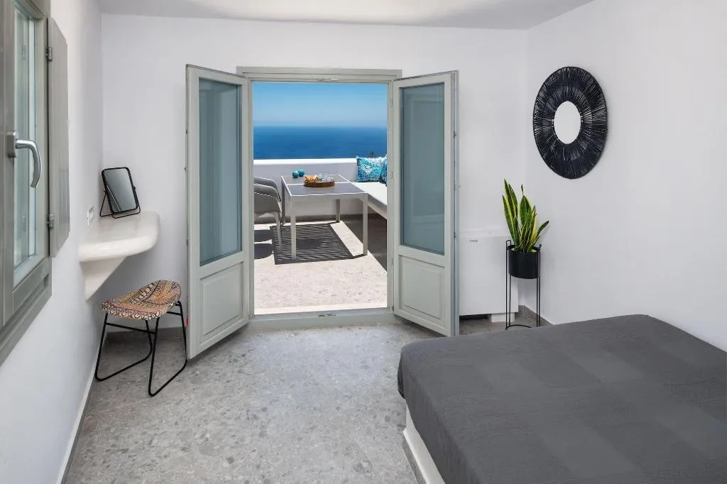 Room, Seven Suites, Santorini