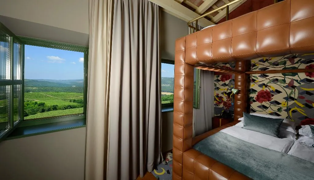 FAMILY ROOM SUPERIOR LAND VIEW Room, ROXANICH Winery and Design Hotel, Istria