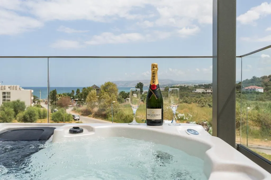 SUITE WITH JACUZZI Room, Mare Village Hotel, Crete