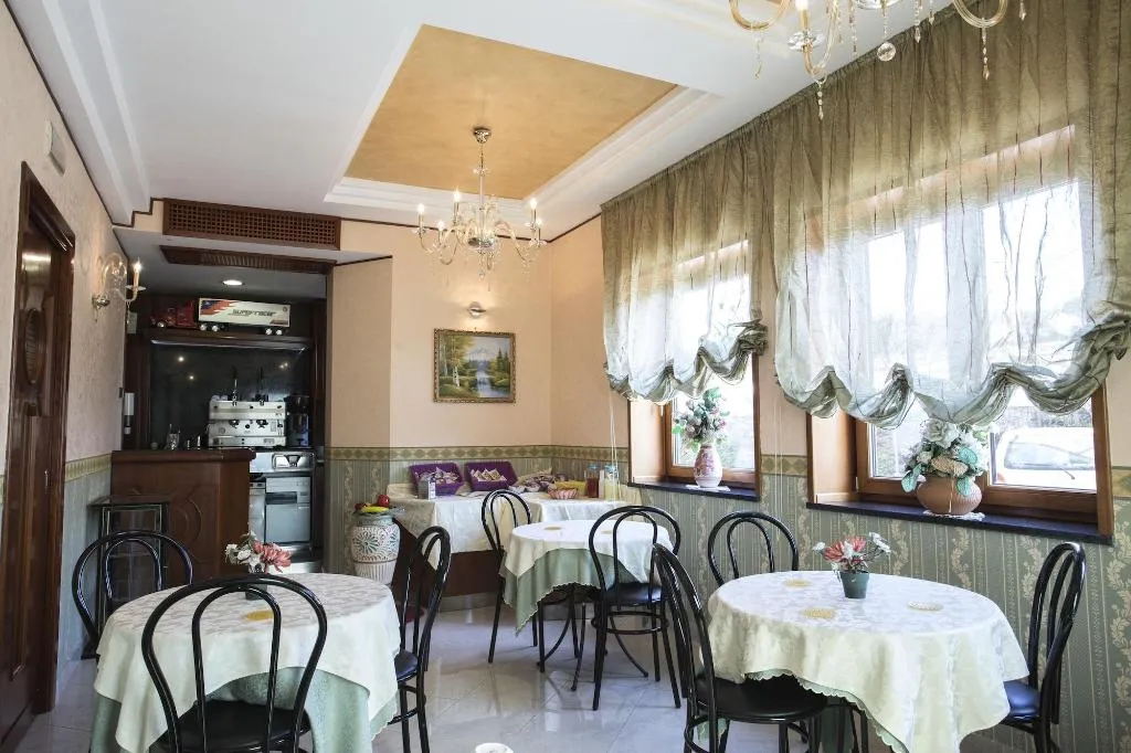 Restaurant, Hotel Miramare, Naples