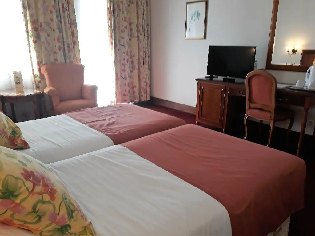 Double or Twin SUPERIOR SIDE SEA VIEW Room, Quinta da Penha de Franca, Madeira