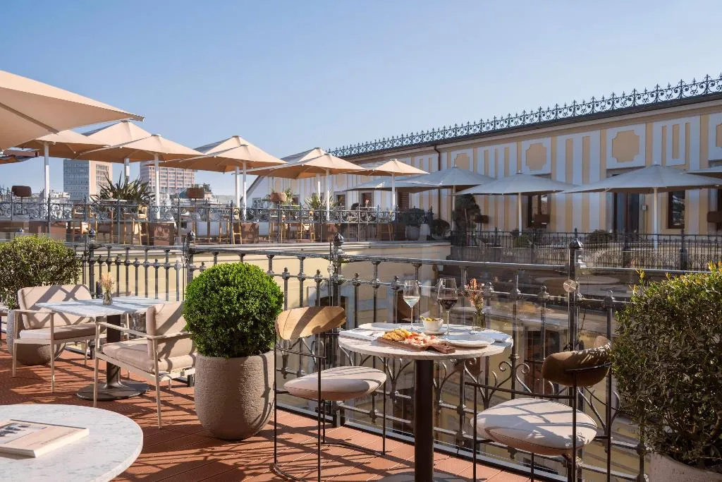 Restaurant, Palazzo Cordusio A Gran Melia Hotel, Naples