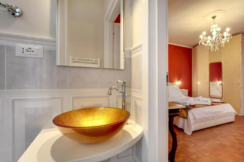 Room, Ca' Riza, Venice