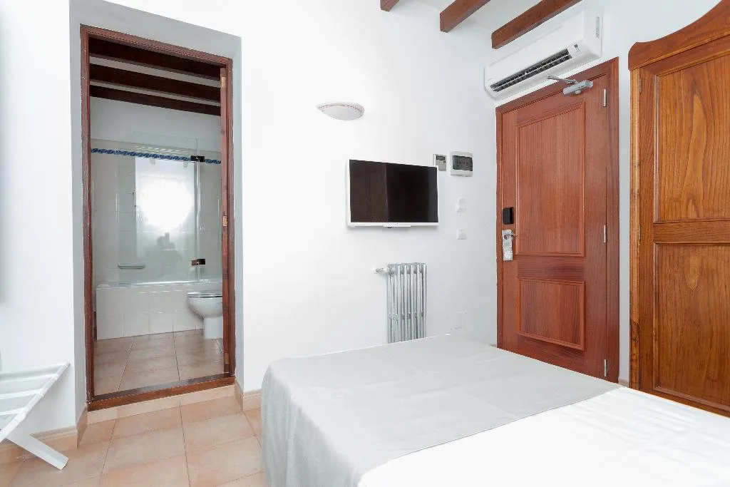 SINGLE STANDARD Room, El Guia, Majorca