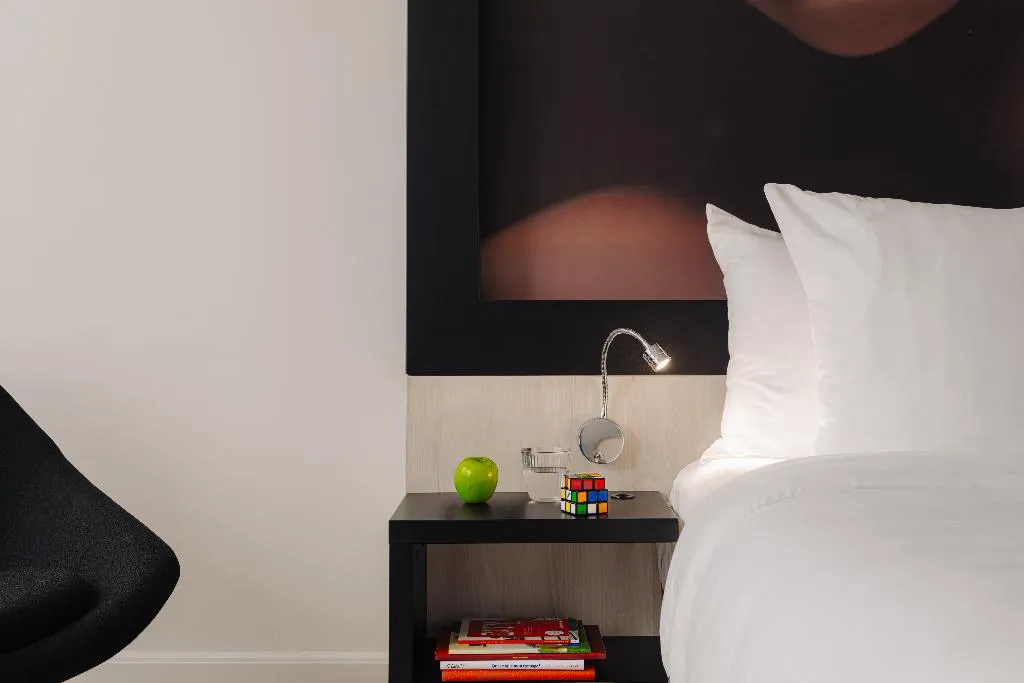 DOUBLE SUPERIOR Room, Leonardo Boutique Hotel Maastricht City Center, Amsterdam