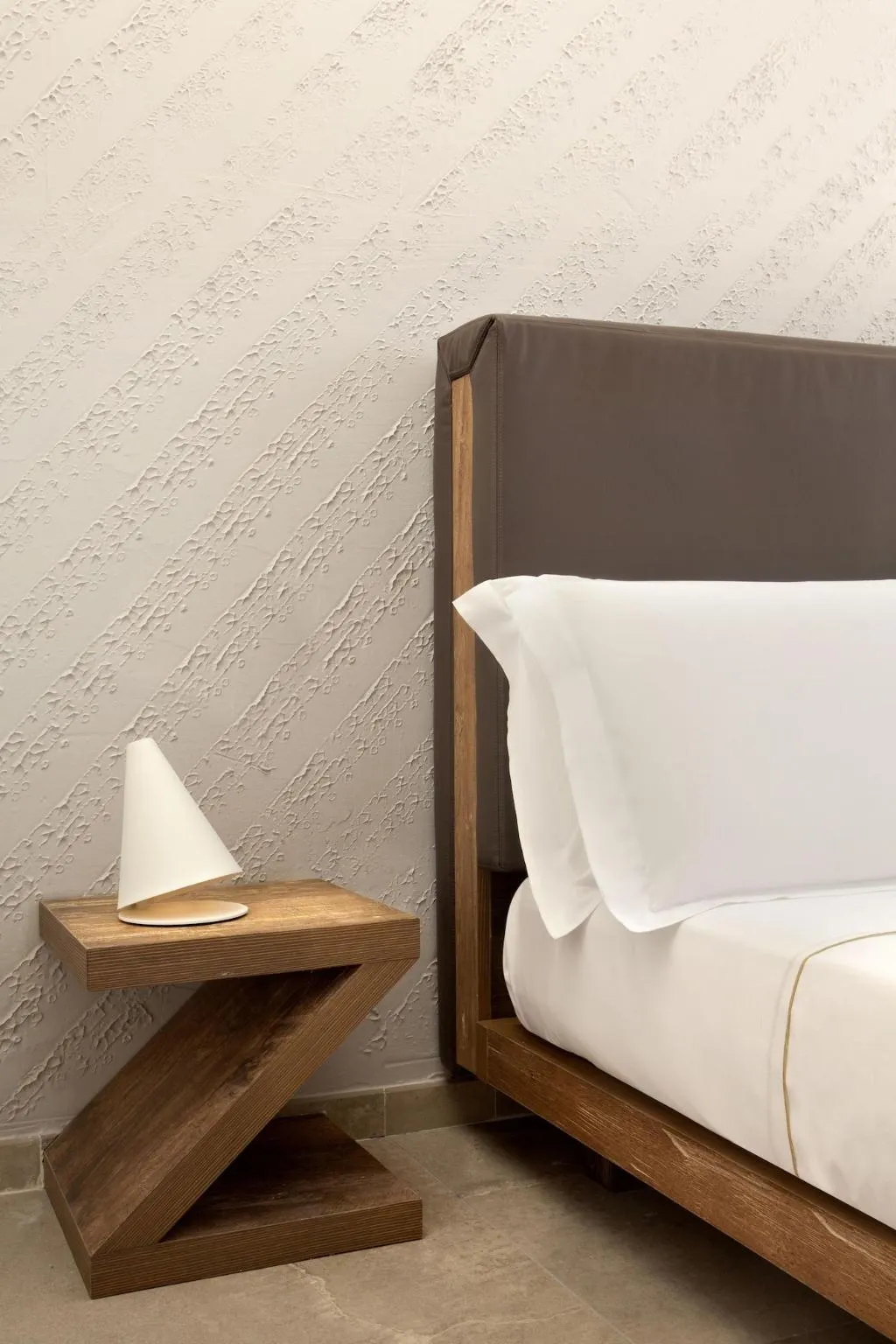 Room, La Chambre Milano, Milan
