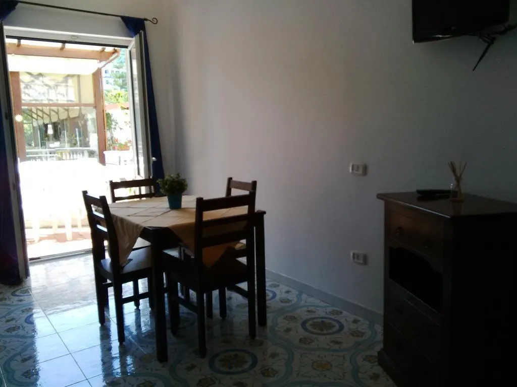 QUADRUPLE STANDARD Room, Sorrento Town Suites, Naples