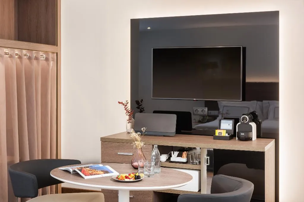Double or Twin STANDARD Room, Melia Madrid Serrano, Madrid