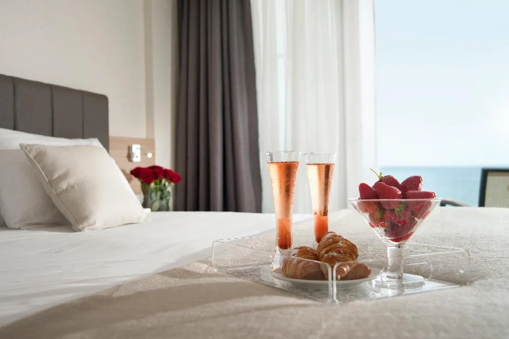 SUITE HONEYMOON Room, Royal Apollonia, Cyprus