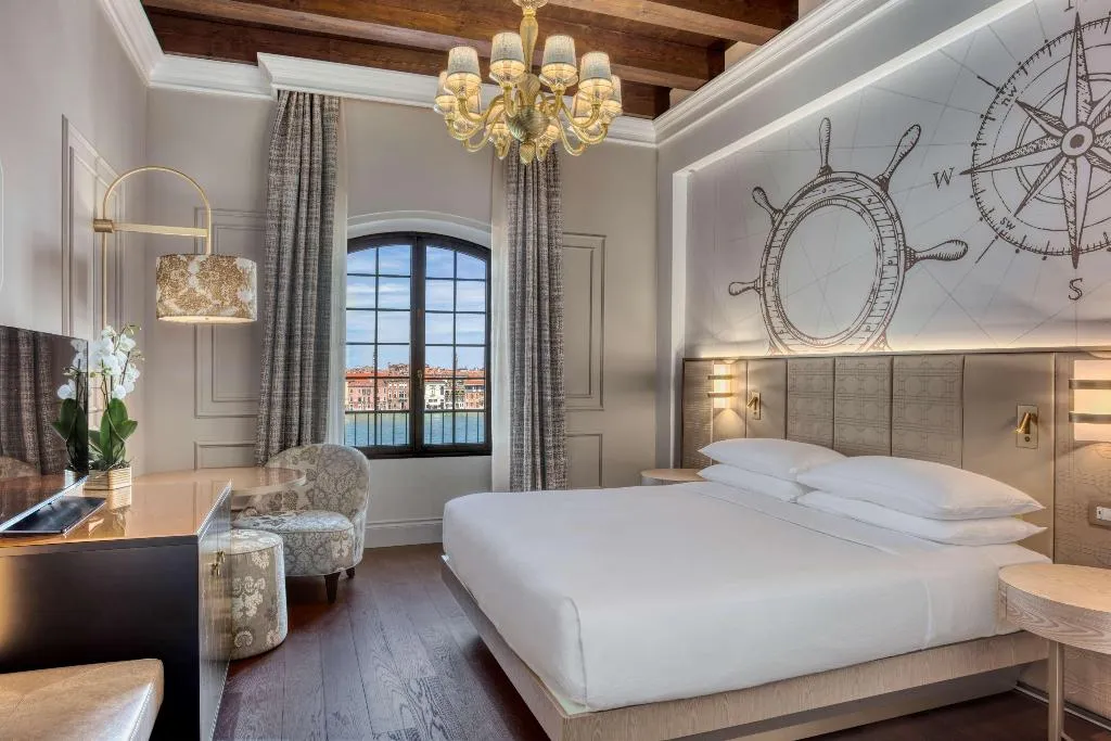 DOUBLE EXECUTIVE Room, Hilton Molino Stucky Venice, Venice