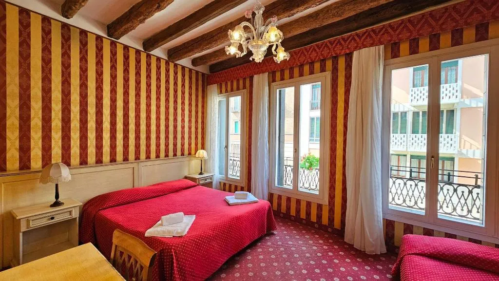 Room, Ca' Messner 5 Leoni, Venice