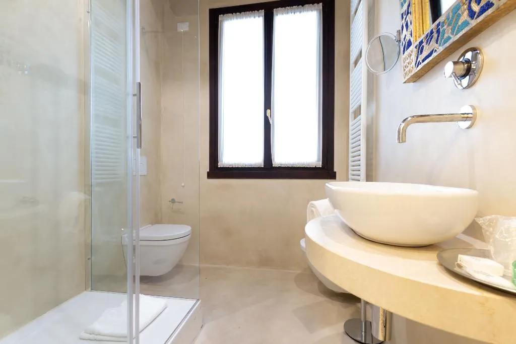 QUADRUPLE DELUXE Room, Granda Sweet Suites, Venice