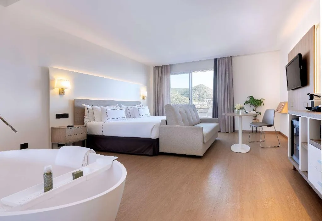 DOUBLE GRAND Room, Melia Sitges, Costa Brava