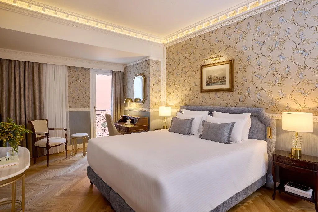 TWIN DELUXE TWO BEDS Room, Mediterranean Palace, Halkidiki