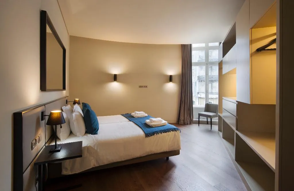 APARTMENT SUPERIOR THREE BEDROOMS Room, Lisbon Five Stars Apartments 8 Building, Lisbon