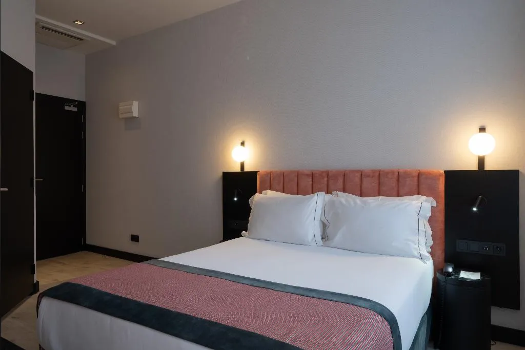 Double or Twin PREMIUM Room, Catalonia Vondel Amsterdam, Amsterdam