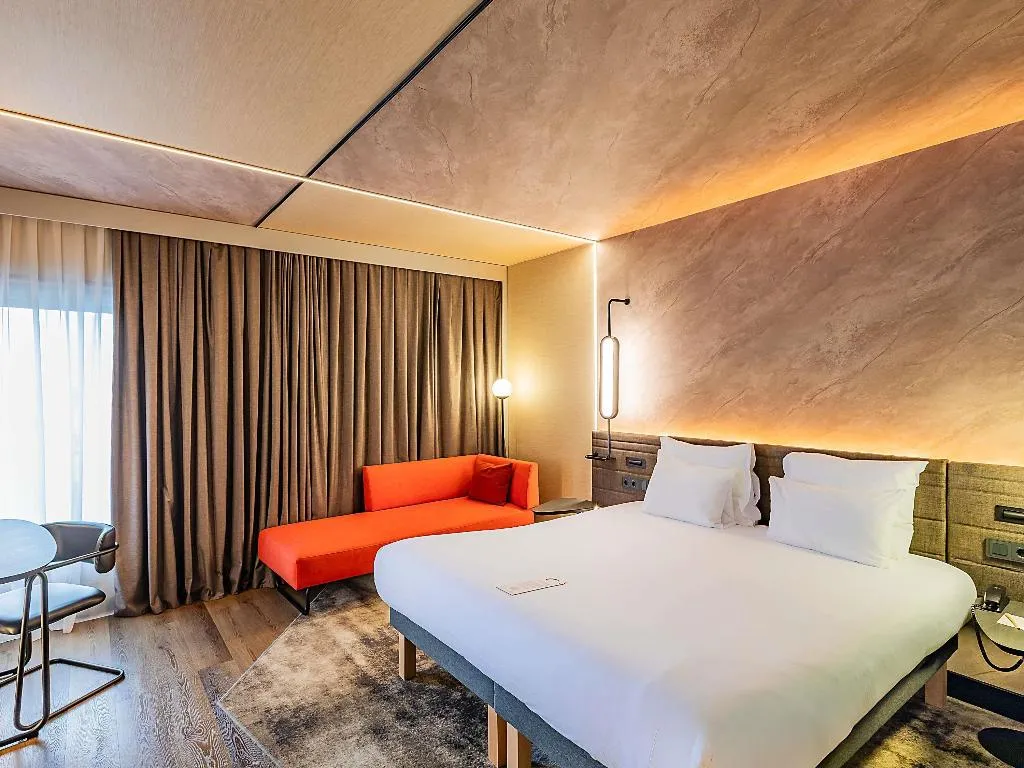 SINGLE SUPERIOR Room, Novotel Lisboa, Lisbon