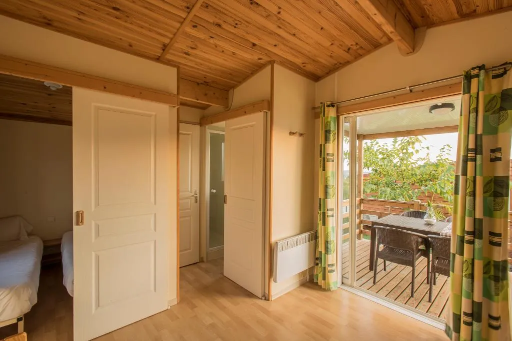 HOME CAPACITY 4 Room, Berga Resort - The Mountain - Wellness center -SPA, Barcelona