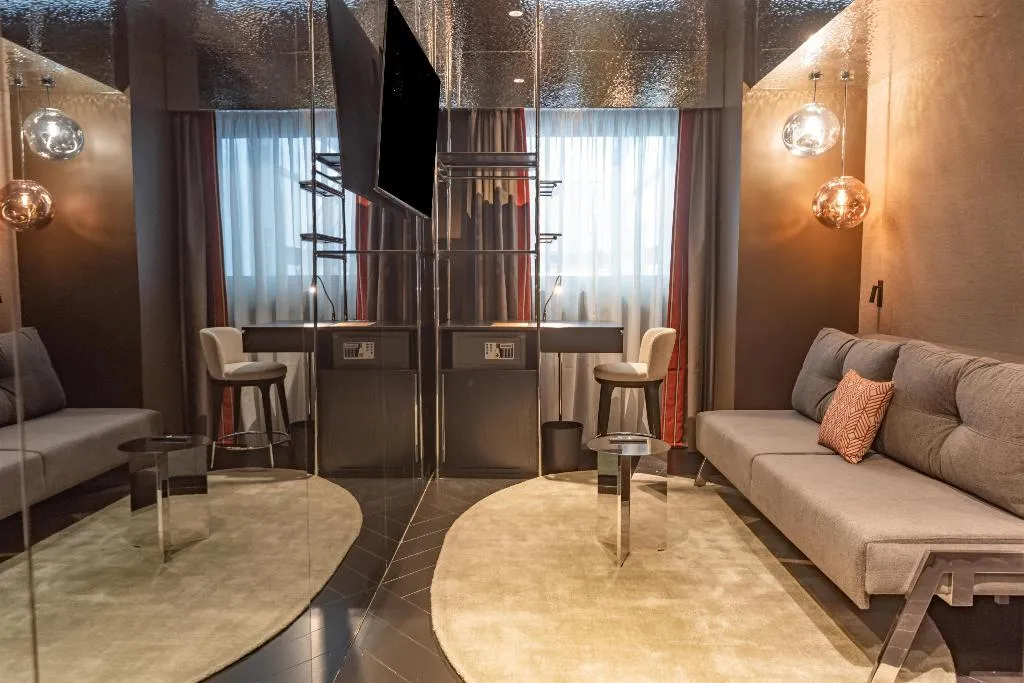 SUITE WITH BALCONY Room, Adia Aluma Athens, Curio Collection, Athens