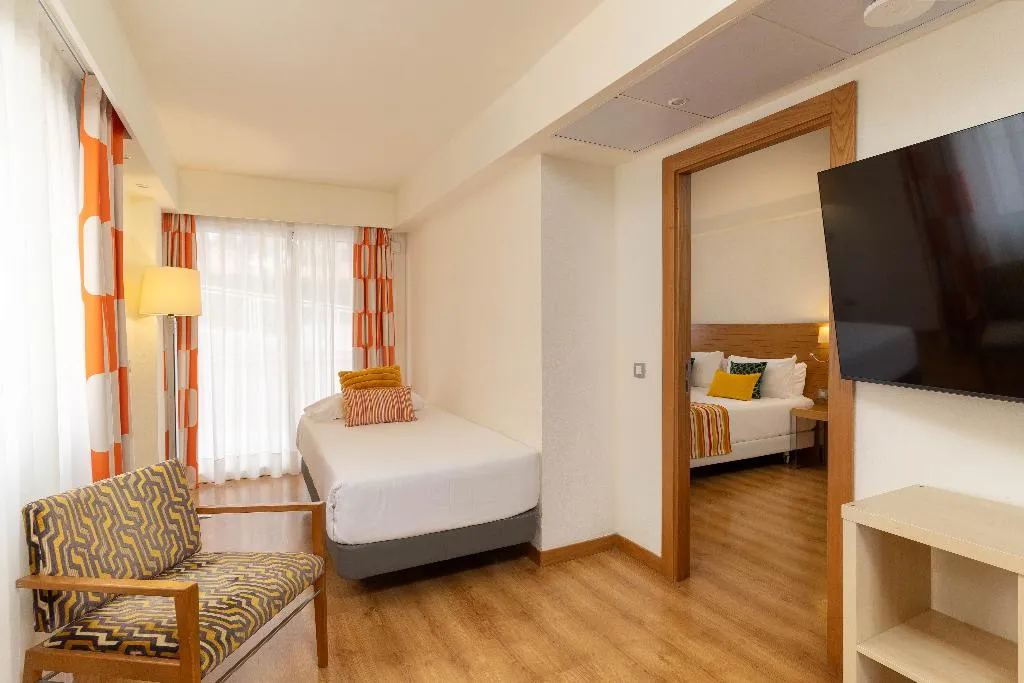 TRIPLE COMFORT Room, Hesperia Mallorca, Majorca