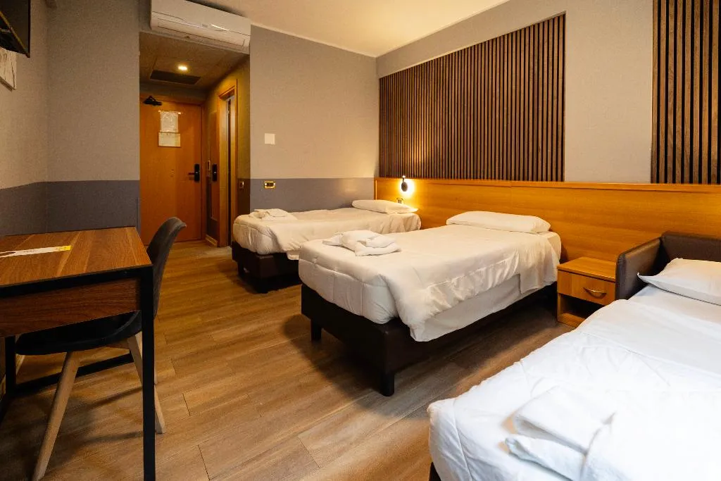 TRIPLE STANDARD Room, Scheppers Hotel, Rome