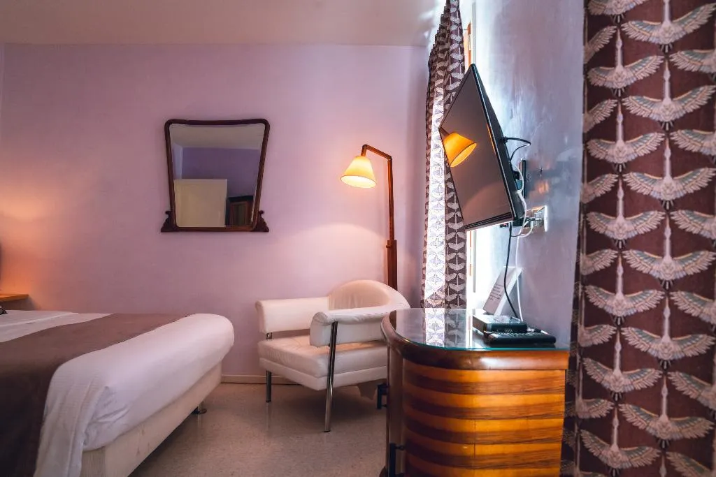 FAMILY ROOM TWO BEDROOMS ONE BATHROOM Room, Palazzo Sanluca, Venice