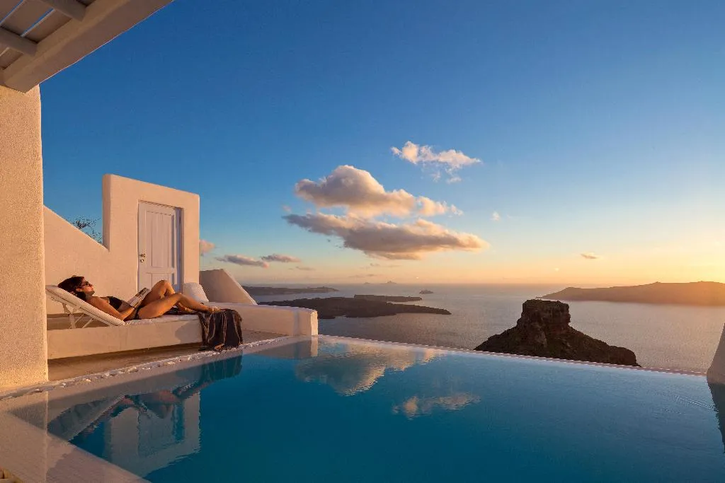 SUITE WITH PRIVATE POOL Room, Astra Suites, Santorini