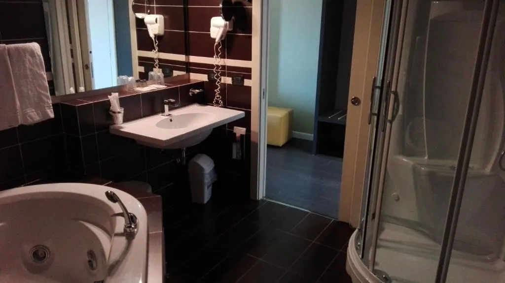 JUNIOR SUITE WITH JACUZZI Room, D120, Milan