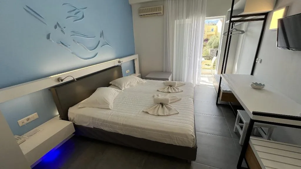 Room, Niriides Hotel, Crete