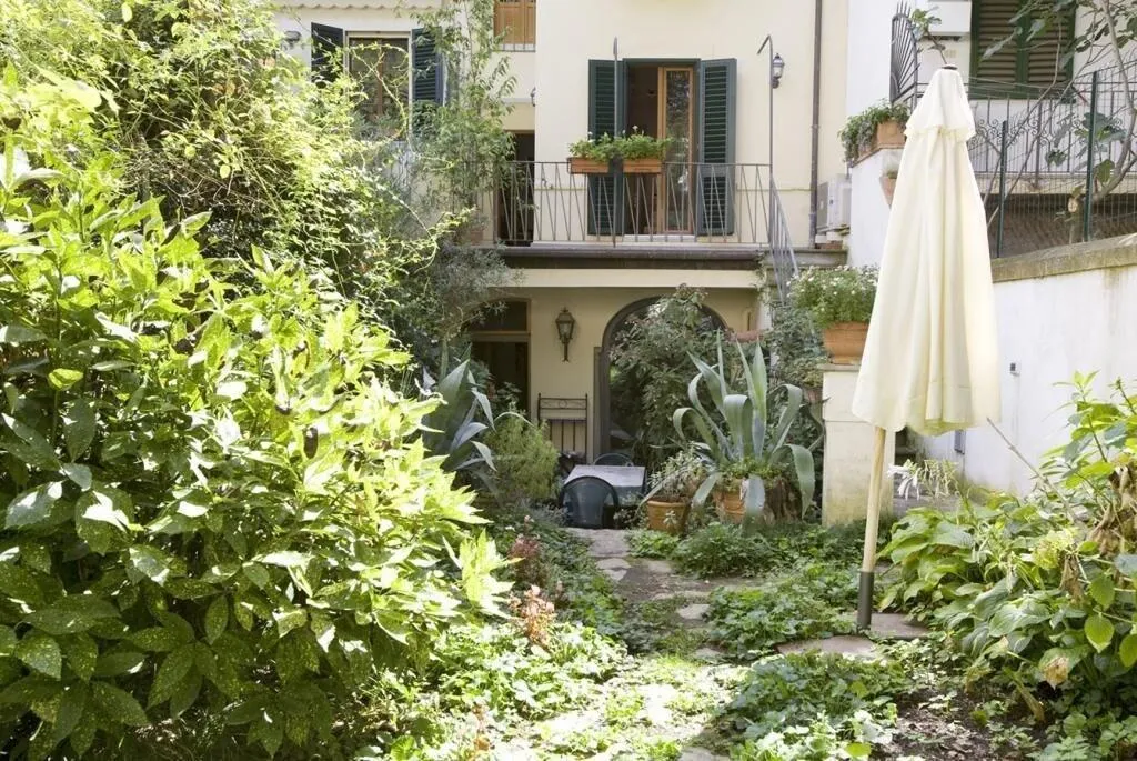 General view, La Casa Di Annusca, Florence