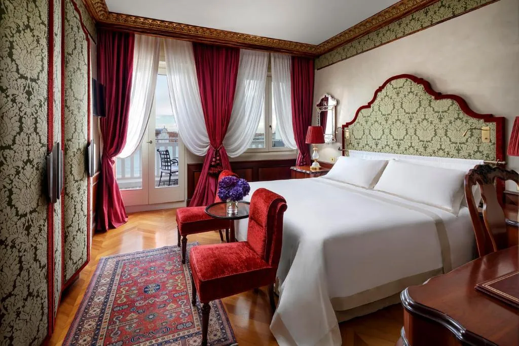 Room LUXURY Room, Hotel Danieli, Venice, Venice