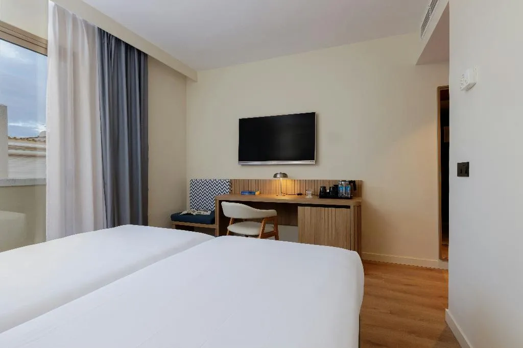 DOUBLE SINGLE USE SUPERIOR WITH TERRACE Room, Sercotel Kalma Sitges, Costa Brava
