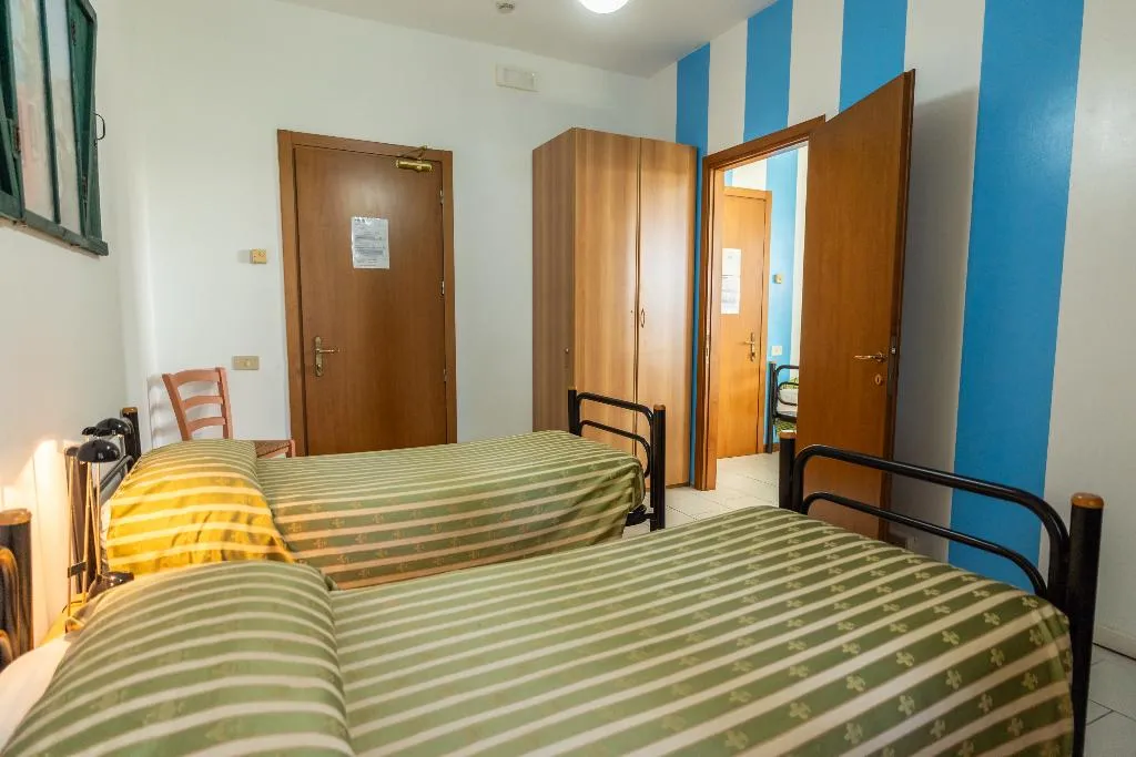 FAMILY ROOM CAPACITY 5 Room, Lato Azzurro, Venice