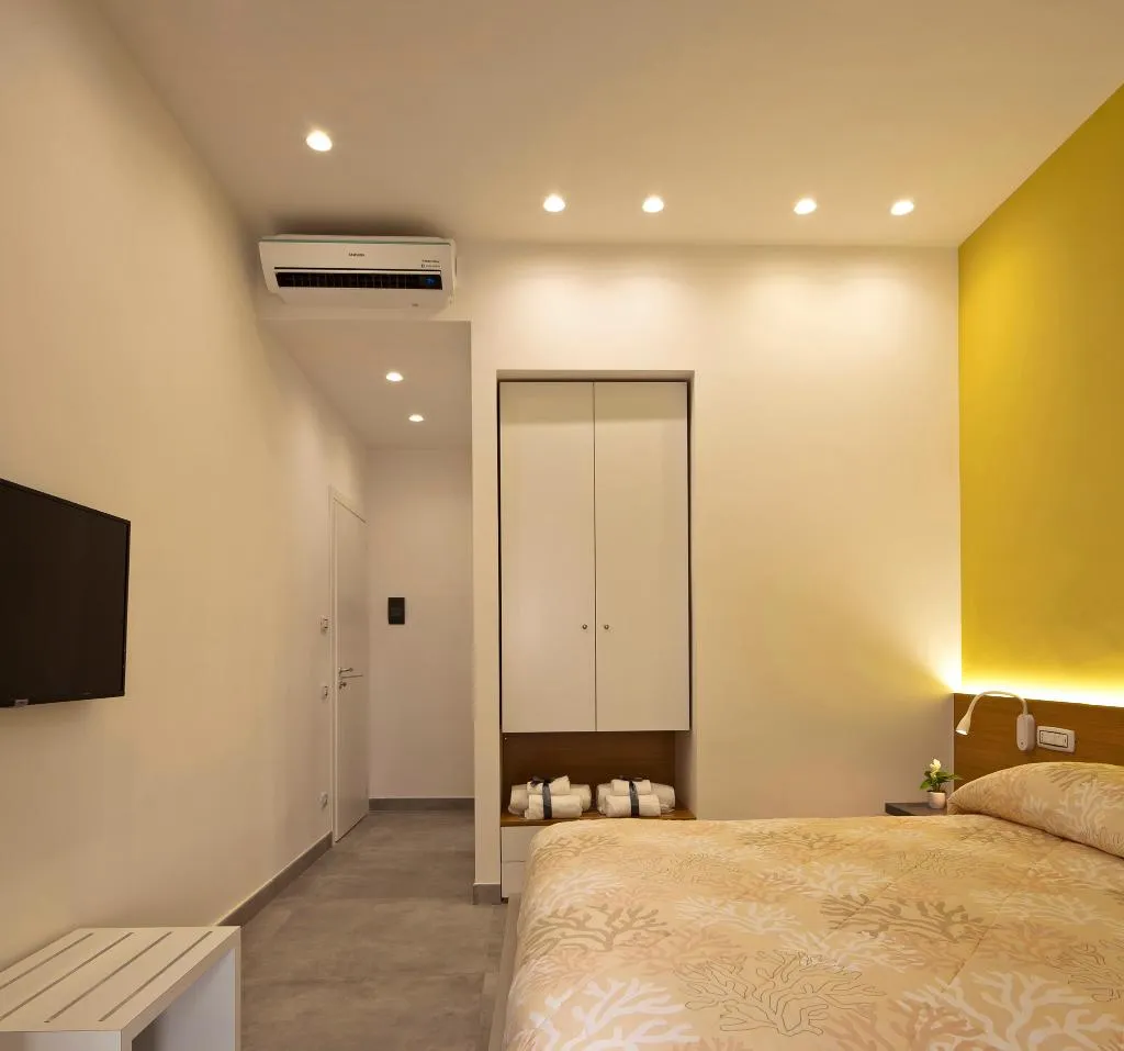 TRIPLE SUPERIOR Room, Domus Schilizzi Guesthouse, Naples