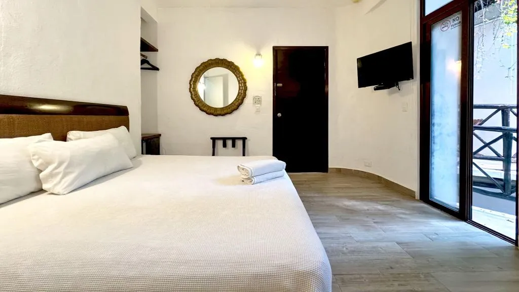 Room KING SIZE BED Room, Siesta Fiesta Hotel – 5th Avenue, Playa Del Carmen
