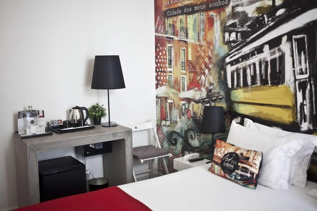 DOUBLE KING SIZE BED Room, The Art Inn Lisbon, Lisbon