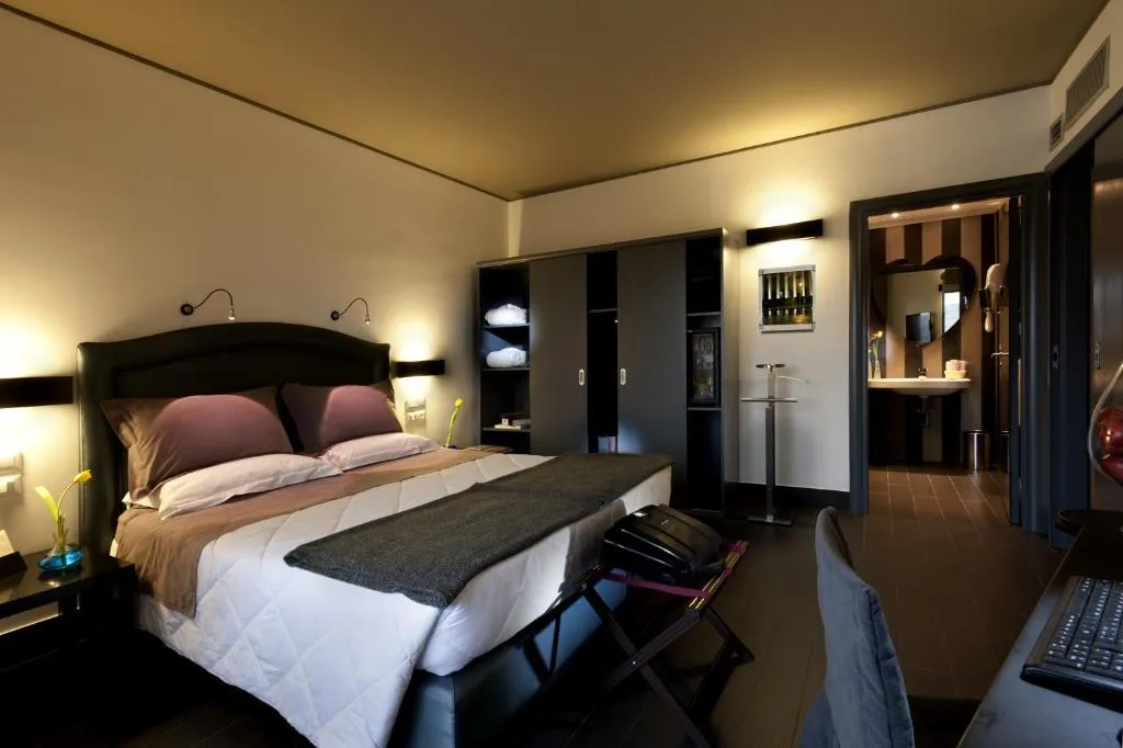SUITE KING SIZE BED Room, Astoria Palace Hotel, Palermo