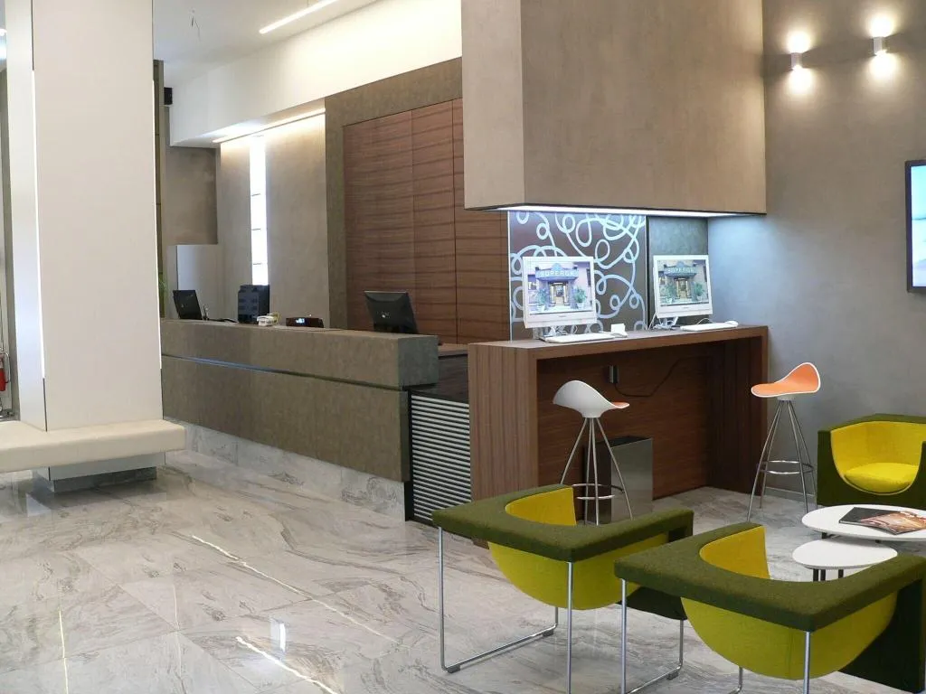 Lobby, Soperga, Milan