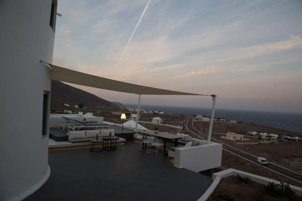 Terrace, Horizon Mills Villas & Suites, Santorini