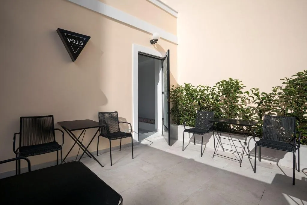 Terrace, Vol.5 The Mini Lodge, Athens