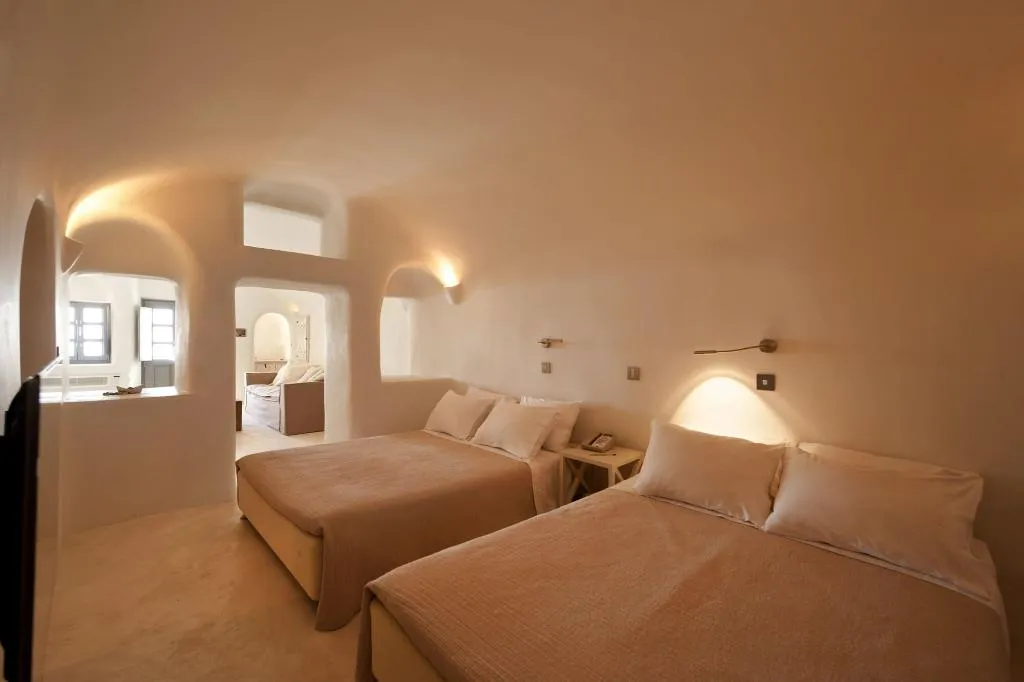 SUITE WITH JACUZZI WITH VIEWS Room, Kapari Natural Resort - member of Unique Lodges Na, Santorini