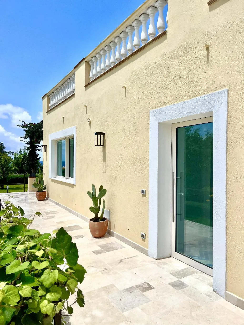 VILLA EXECUTIVE KING BED Room, Orablu Exclusive Villas, Naples