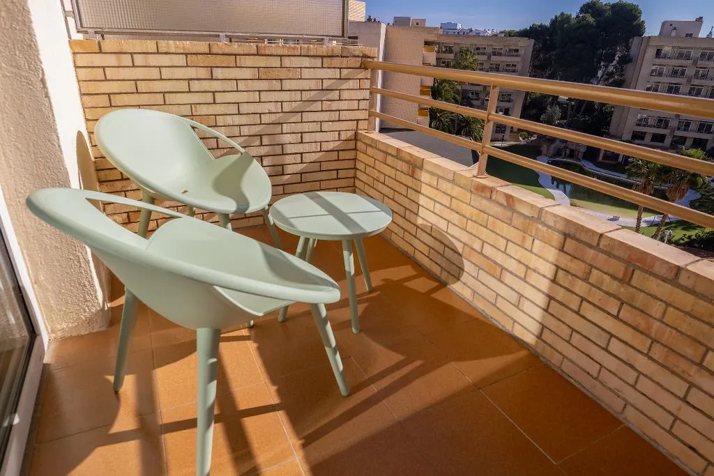 QUADRUPLE POOL VIEW Room, Jaime I, Costa Dorada